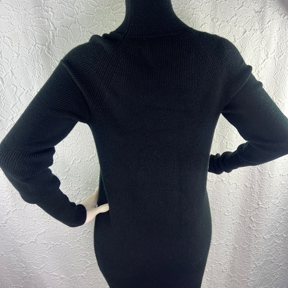 Banana Republic 100% Merino Wool dress - Picture 4 of 10